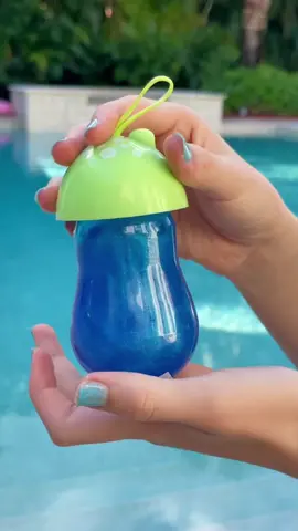 Blue slime in mushroom container #oddlysatisfying #slime #pepsiapplepiechallenge #ferandmau #slimeasmr #fyp #mushroom #blueslime