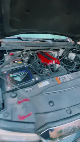 La Sierrona at its Very Best 😎👌🏻 #gmcsierra #truckinaround #socaltrucks #westsidetrucks #droptrucks #suelomob #stocktrucksftw #taquache #fyp