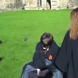 Dan nói về tóc của Emma như thể chị thuộc về ảnh ấy zậy é#danielracliffe #emmawatson