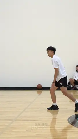 Smooth moves from Valentino at Streetball Beef Pick Up Run 🍁🥩 #basketball #basketballtraining #buzzerbeater #bball #ballislife #bballtiktok #bballcontent #basketballedits #fyp #foryou #foryoupage #vancouverbasketball #streetballbeef