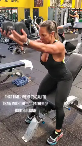 #fyp #tbt #goldsgymvenice #Charlesglass #gob #girlswholift #muscularwomen #over40fitness #muscles #latina #weighttraining #fitwomen #shoulderworkout