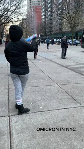 shoutout to this girl MASTERING the NYC Covid testing line game #nyc #covidnyc #omicron