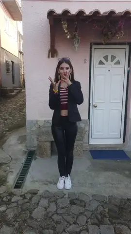No chão novinha ❤