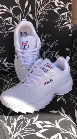 🔥Tênis Fila Disruptor Branco🔥Preço:❌De: R$300,00❌✅Por: R$109,99✅Já disponível no site da @duyoshoes#fila #tenis #duyoshoes #brasil #happy