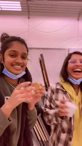 neha prefers her candles to give her diabetes rather than a relaxing one like cucumber water & mint @crayhaaa