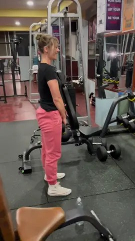 Don’t miss her smile at last💪#rampurfitnessandhealthclub #fyp #gym #goviral #tiktoknepal #gymtime #fypシ #Fitness #lovers #workout #motivation