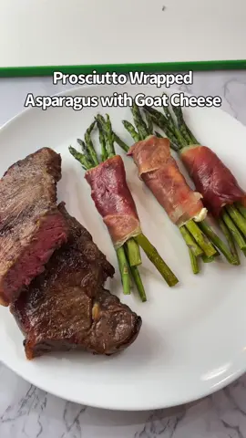 Prosciutto wrapped asparagus with goat cheese #recipes #lowcarb #healthyrecipes