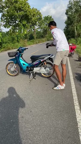 ตากล้องไม่ว่าง ถ่ายเองก็ได้🤣 #สจ_พัทลุง #พลังทีมชาติ #เขียวหวานผลาญทรัพย์💚 #เวฟ125โซนพัทลุง