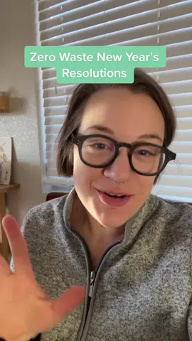 How to live #zerowaste in 2022 🎉🥂✌🏼 #lowwaste #eco #ecotok #newyearsresolutions #ecoliving #ecoresolutions #2022 #newyear