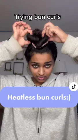 This definitely wouldn’t work on wavy/curly hair tho #heatlesscurls #heatlesscurlsovernight