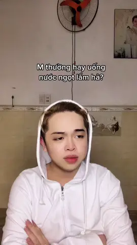 Ở đời chẳng ai cần dạy khôn ai cả