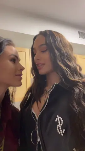 i wasn’t expecting that reaction lol @cristylawrence