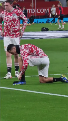 Some Ronaldo warm up before the #munwol match today #ronaldo #mufc #cr7 #oldtrafford #united #premleague  #cristianoronaldo