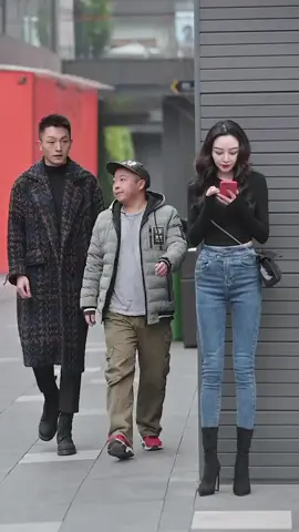 #StreetFashion #tiktok #fyp #foryou #outfit #streetstory #StreetFashion #chinesestreetfashion