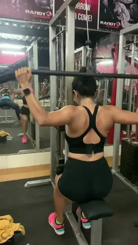 Njirr Sport bra hampir lepas 🤣🤣 #Fitness #viralsong #workout #fypdongggggggg #berandatiktok #xyzbca