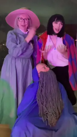 Pov: howls hair was ruinned 💔🥀😭😫🥲 lmaook thank you all for all the love on my last vids❤️❤️😭#cosplay #howsmovingcastle #howlcosplay #fyp #fy ❤️❤️