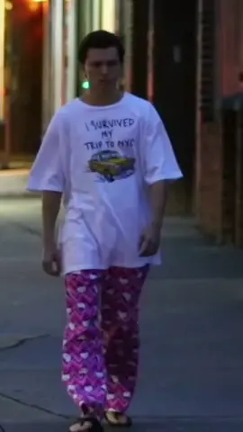 I love his pyjamas 💀<33#tomholland #pourtoi #tiktok #peterparker #spiderman #nowayhome #zendaya #tiktok