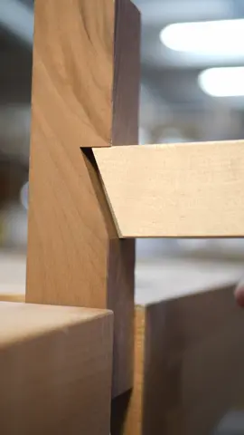 #joinery #joinerytechnique #satisfying #oddlysatisfying #satisfyingvideo #woodcraft #tiktokwoodworkercommunity #hantverk #snickeri #snickeri #slöjd