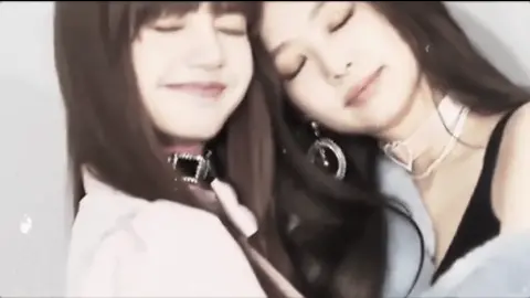 POV; it's already 2030 and you find this old vid in your gallery, and then u start reminiscing their moments #JenLisa #Jennie #Lisa #glossbaby_ #JL