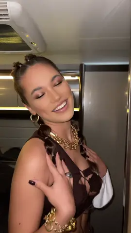 Hi