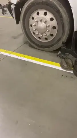 How they delete the street lines..