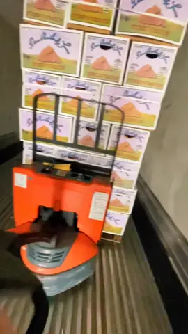 this is why I’m still on paper logs #foryoupage #viral #trending #waitforit #bigrig #trucker #18wheeler #truckerlife #work #california #foryou #fyp