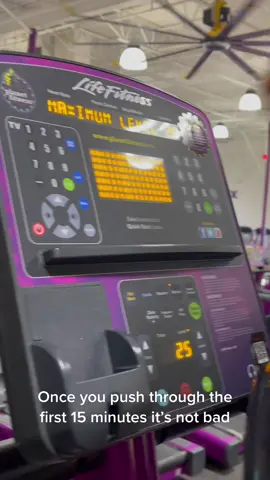 The last 15 minutes is easier for me ! #gym #blackfitness #workout #blackfitnessmotivation #motivation #workoutroutinetips #cardio #girlswholift #bod