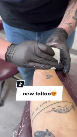 Reply to @brif01 i think tattoos are very pretty 😍🦋 #tattoo #tattooideas #vanlife #abigailmartin @Drew normandin