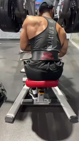 Back attack 😤😤😤#hardworkdedication #backworkout #onlinefitnesscoach #ldpfit