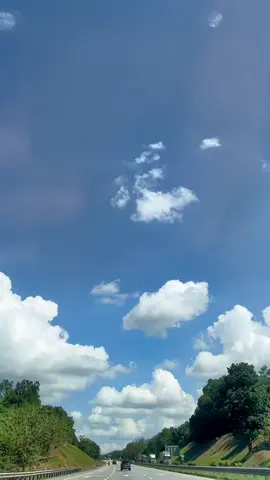 pesanan buat dia dan mereka yang suka permainkan perasaan orang lain.