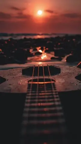 #goodafternoon #pordosol #fimdetarde #violão #fotografia #photography #fotocommusica #fundomusical #musicadefundo #trilhasonora #foryoupage #pravc