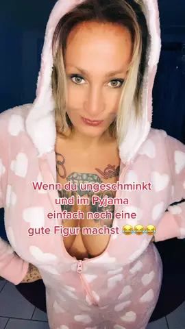 Liebe den Pyjama 🇵🇱😘😘#foryoupage #fyyyyyyyy #ü40 #viralvideo #Love #singles #fyp #loveyourself #tattoowoman #fy