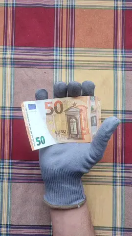 #parati #smasher #smashing #power #poder #euro #50#billete #money#eminem  Aplastando 50€