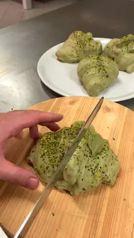 Ah ma quindi domani è quel famoso lunedì prossimo? 😂 #pistacchio #foodporn #dieta @calogero_latinoo