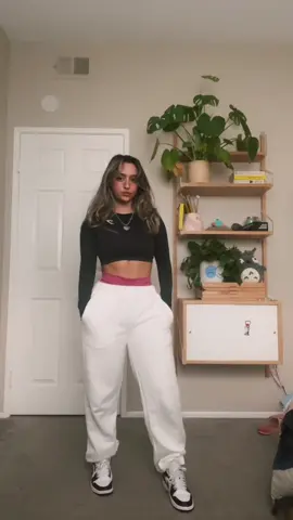 Gym outfitsss👻🖤💓👏🏽#OOTD #gymoutfit #GymTok #dailyfit