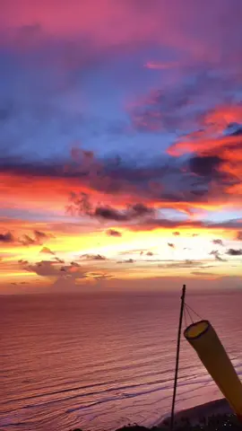 Nih yang minta mentahan nya #jogja #paralayang #senja