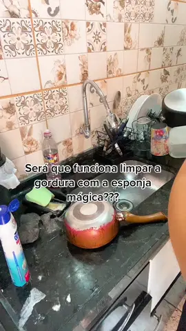 Com a menina do video saiu a gordura, não sei se ela passou algum outro produto. #limpesadecasa #testandotruques #testando #gordura