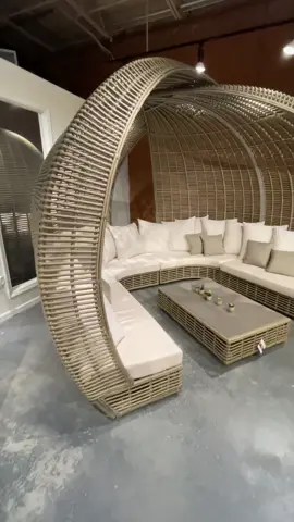 Who misses summer ☀️ ? (Psss … 🙋🏻‍♂️) #unlimitedfurniture #outdoorfurniture #outdoordaybed #highendfurniture #Summer #patio #patiofurniture #bbq