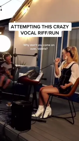 #stitch with @sophiajamesmusic  i will try again later 😭 #valerie #vocalrun #itried #sing