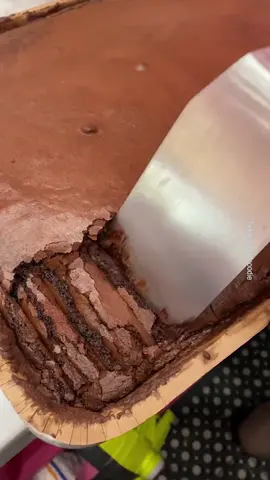 Food ASMR is the best! 🤤 By @SoFloFooodie- Shay & Steph #brownie #asmr #foodasmr #food #Foodie