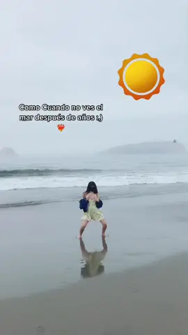 No había sol 🌞 pero había ganas ❤️‍🔥 bbs !!! 🥺😍 #parati #playa #trend  #trending #mar #sol #verano #foryou #fyp #pandemia #baile #dance #beach #beachvibes #claro #claroqueteclavolasombrilla #erinccore #erinbby #humor #follow