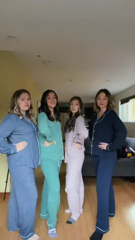My girls ❤️ #MomsofTikTok #youngmommy #fyp #thephoto