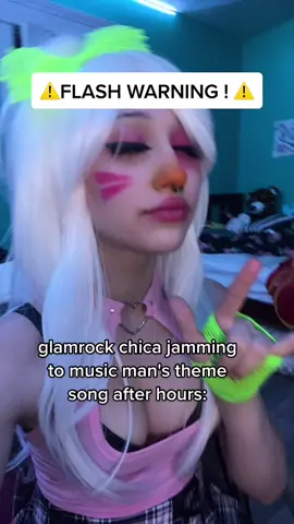 his theme song is literally either this or cupcakke's song 😶 #fyp #glamrockchica #musicman #securitybreach #cosplay #chica #foryou