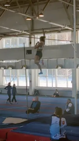 #чемпионка #урала #урфо #прыжкисшестом #polevault