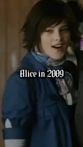 Les encuentro un parecido tremendo lol#cc #ae #alicecullen #twilight #twilight #foryoupage #fypシ #hermanasvampiro #dakariatepes