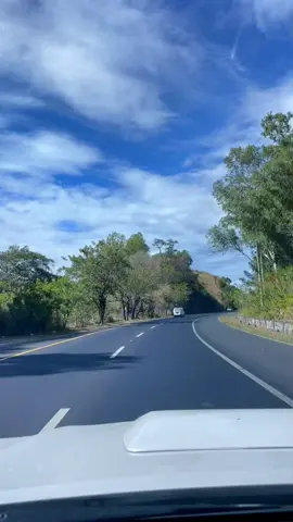 #elpotrillo #alejandrofernández #semevalavoz #naturaleza #carretera #musica #recurdos #elsalvador