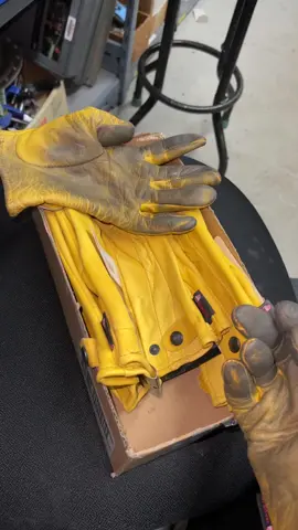@Watson Gloves makes some solid gloves #electrician #sparky #instrumentation #powerengineer #technician #gloves #work