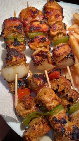 Chicken skewers/Tikka boti ❤️#chickenskewers #chickentikka #bbqfood  #tiktokfood #desifood #Foodie #fyp