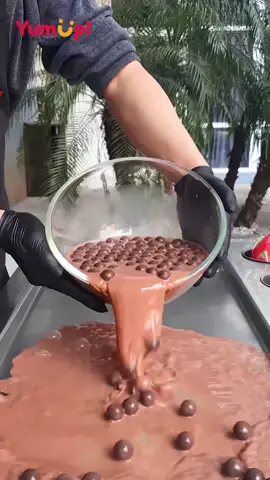 Are u hungry 😋 #icecreamrolls#LearnOnTikTok#foryou#yumup