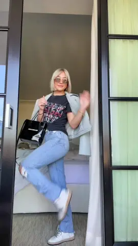 headed to the studio 🎶 #dailyoutfit #OOTD #style #fashion #girls #outfitideas #outfitinspo #grwm #losangeles